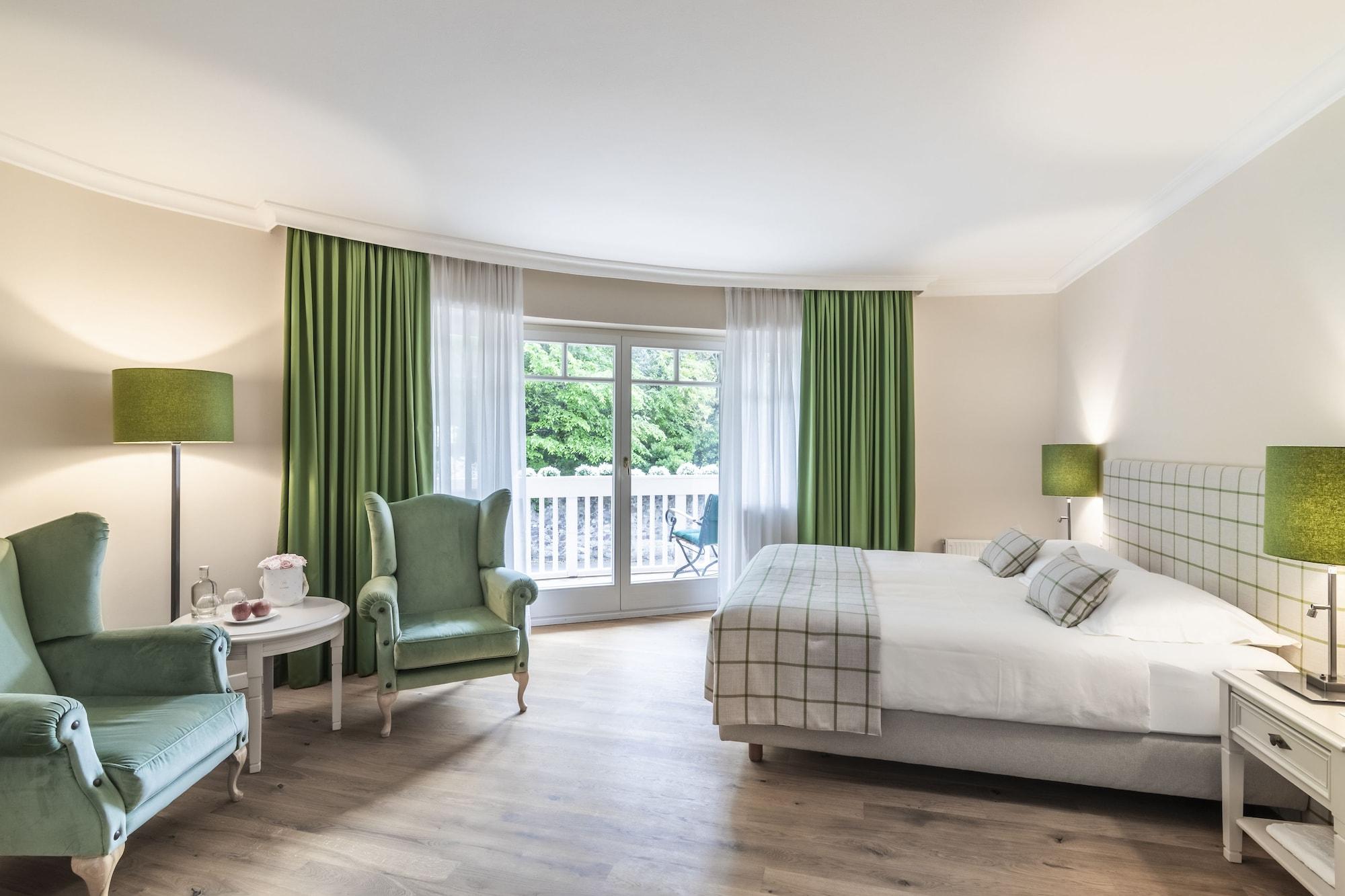 Hotel Pienzenau Am Schlosspark Merano Ngoại thất bức ảnh