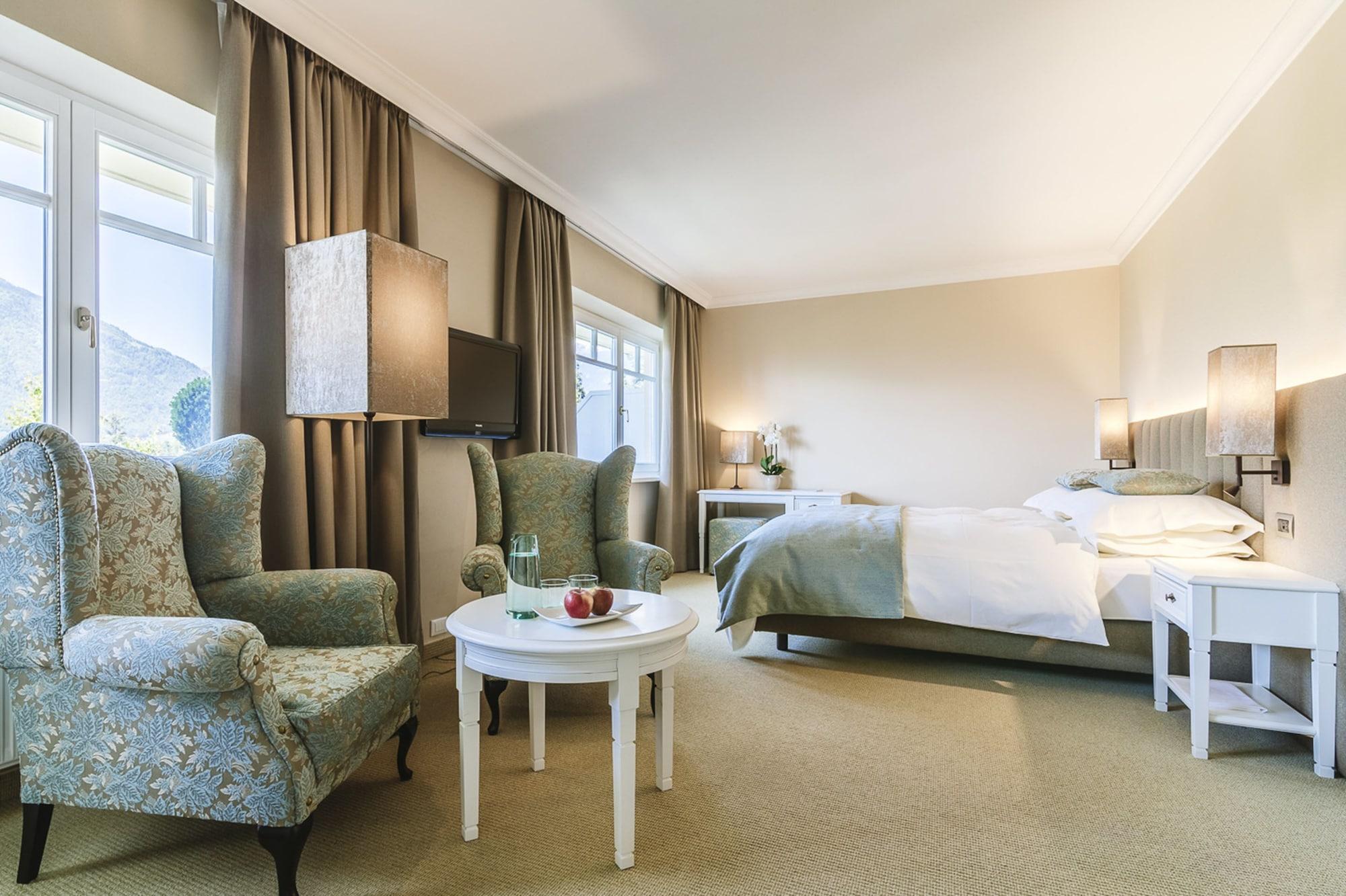 Hotel Pienzenau Am Schlosspark Merano Ngoại thất bức ảnh