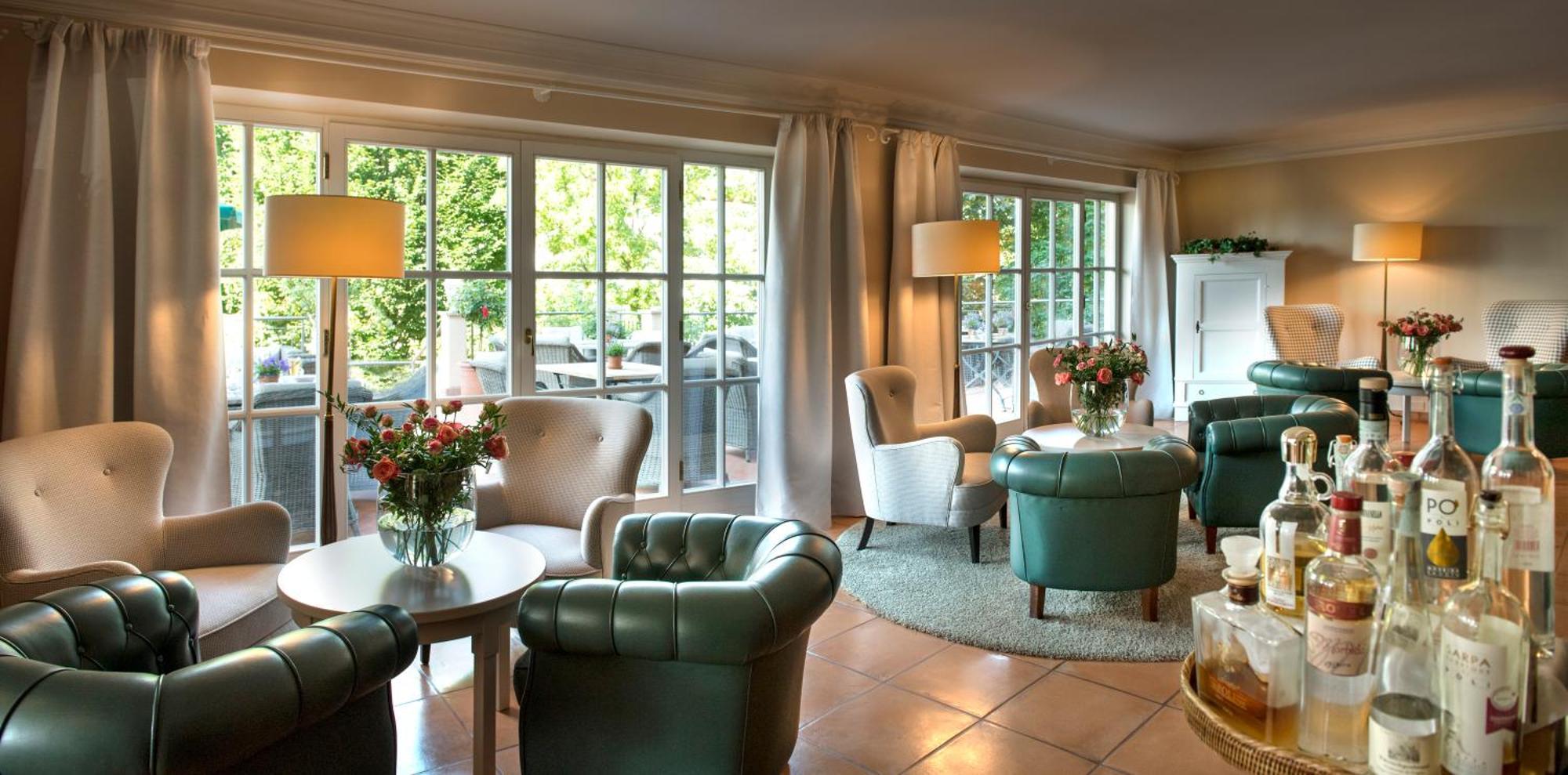 Hotel Pienzenau Am Schlosspark Merano Ngoại thất bức ảnh