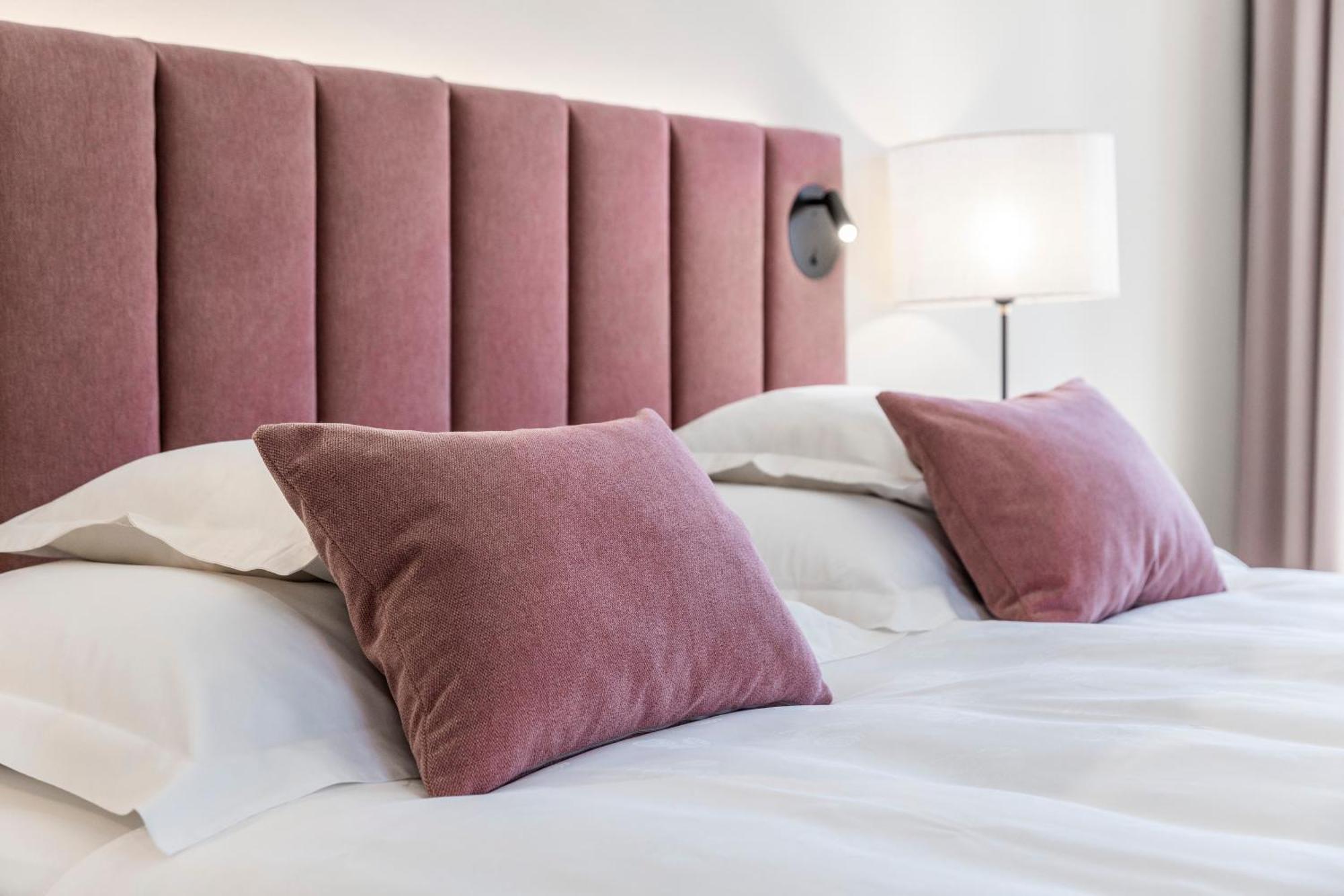 Hotel Pienzenau Am Schlosspark Merano Phòng bức ảnh