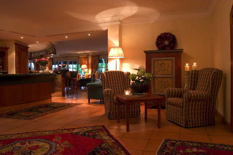 Hotel Pienzenau Am Schlosspark Merano Ngoại thất bức ảnh
