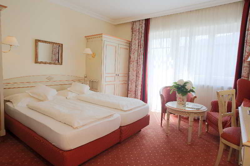 Hotel Pienzenau Am Schlosspark Merano Ngoại thất bức ảnh