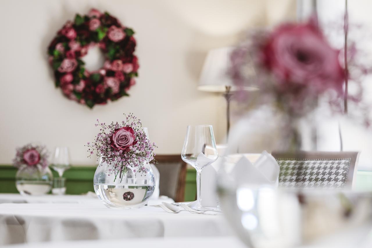 Hotel Pienzenau Am Schlosspark Merano Ngoại thất bức ảnh
