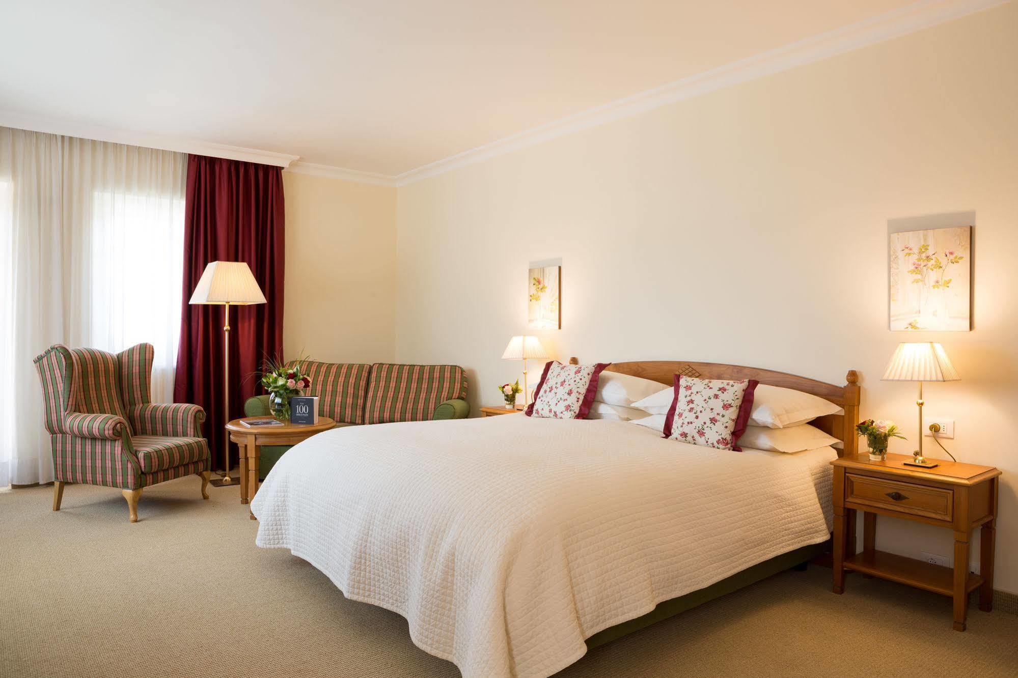 Hotel Pienzenau Am Schlosspark Merano Ngoại thất bức ảnh